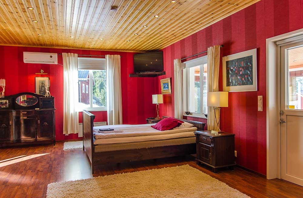 Blomkulla main bedroom