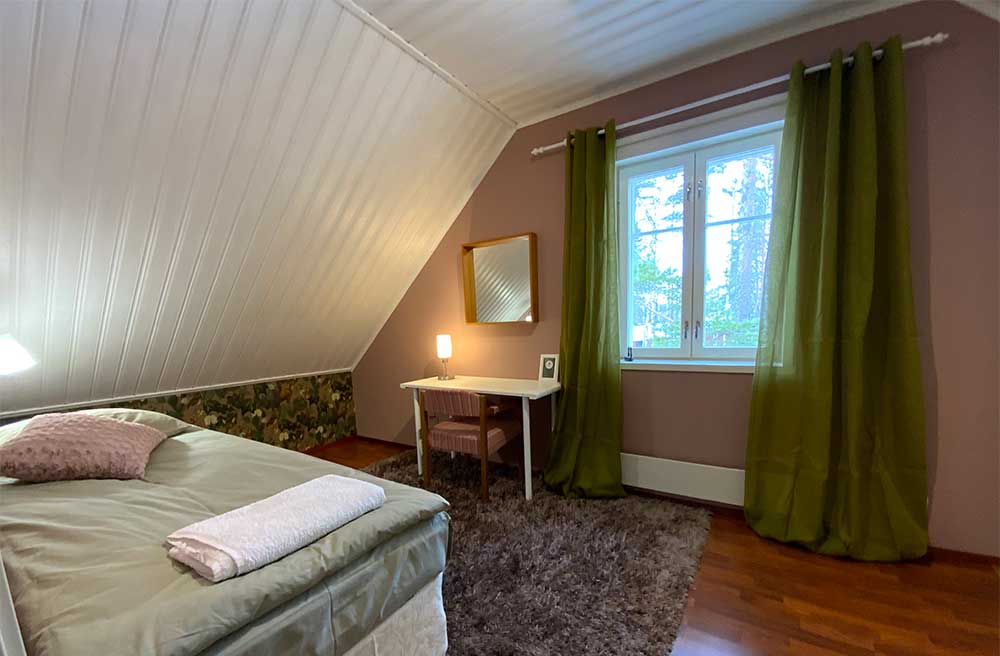 Bedroom Heather
