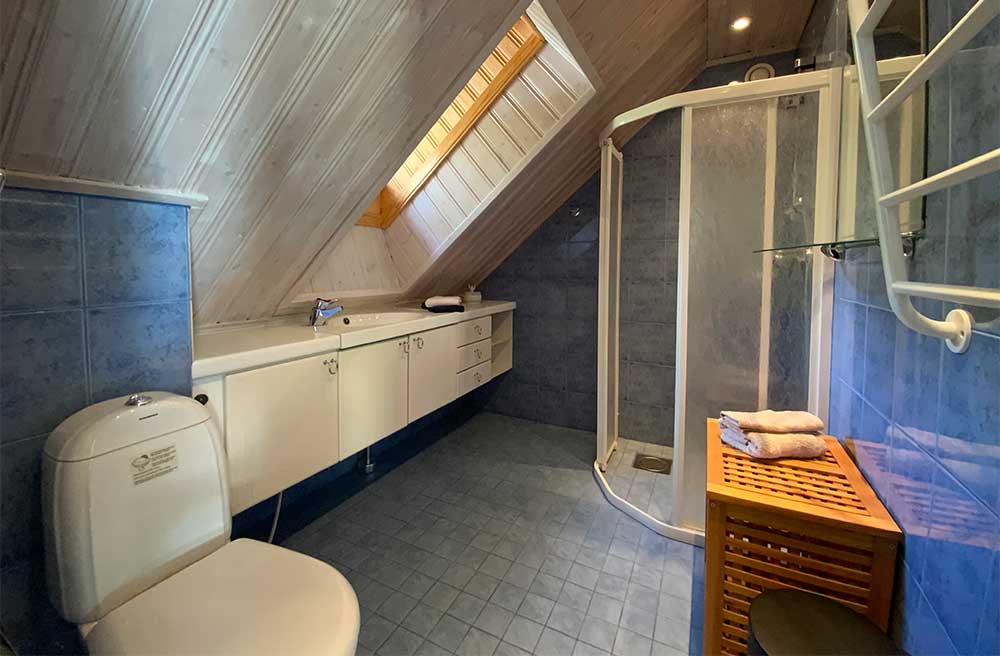 Blomkulla upstairs toilet